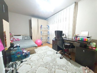 Apartament 4 camere de vanzare in Decebal Oradea, Oradea