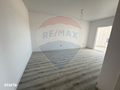 Apartament 2 camere semidecomandat | Parcare inclusă