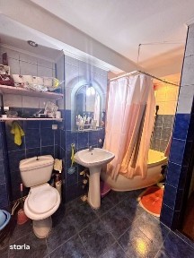 De vanzare apartament 3 camere