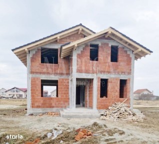 Casa 4 camere de vanzare in Cihei