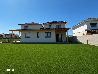 Duplex despartit prin camera tehnica | 4 camere | 115 mp utili | Drumu