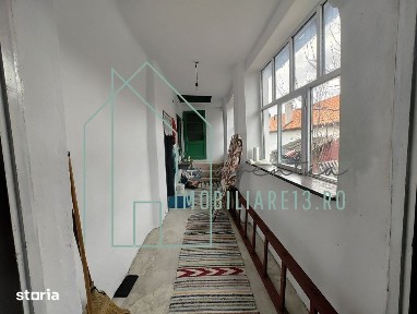Casa romaneasca cu 1.789 mp teren in satul Deal, Calnic, jud. Alba
