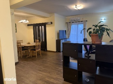 Apartament 3 camere, balcon, Cetate