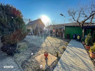 Casa 7 camere de vanzare in Floresti