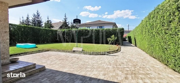 Casa 4 camere de vanzare in Floresti