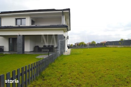 Casa 3 camere de vanzare in Dezmir