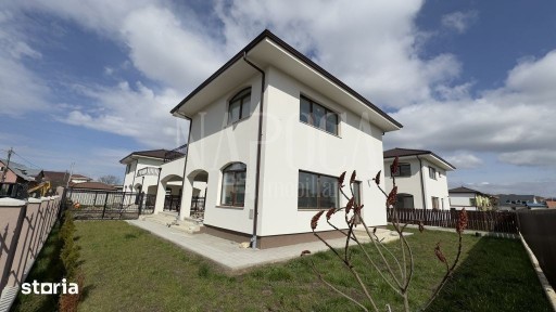 Casa 4 camere de vanzare in Dezmir