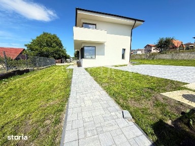 Casa 4 camere de vanzare in Chinteni