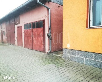 Casa 4 camere de vanzare in Floresti