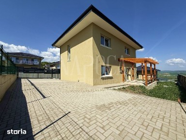 Casa 4 camere de vanzare in Dezmir