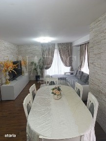 Casa 4 camere de vanzare in Floresti