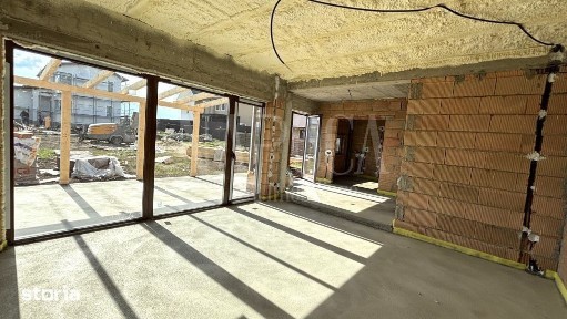 Casa 4 camere de vanzare in Dezmir