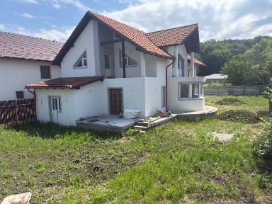 Casa in Rasnov, 5 camere, 700mp teren