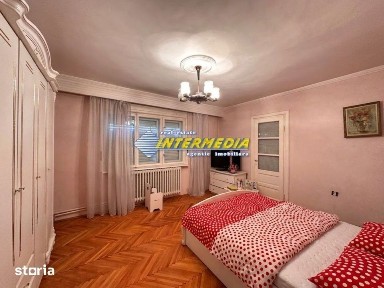 Casa 14 camere Sc=460 mp D+P+1+M cu 426 mp Teren CETATE Lidl Curte Asf