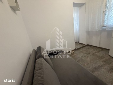 Garsoniera de vanzare, renovata, Zona Lipovei