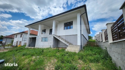 Casa pe un singur nivel, 180 mp, zona Nazna