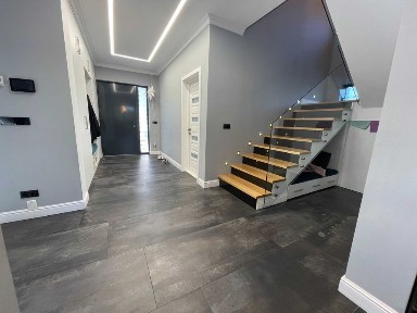 Vand ‪CASA - VILA Zona 1 Central, Turda