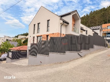 Case Premium de Vânzare - Strada Narciselor, Florești