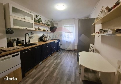 Apartament spațios cu 3 camere, 2 băi și 2 balcoane - Turnișor, Aleea