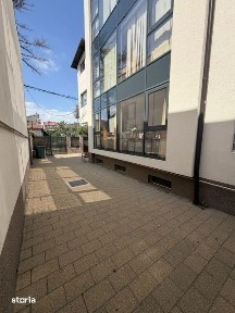 Cladire Birouri | Spatiu Comercial | Grivita | 13 camere | Parcari