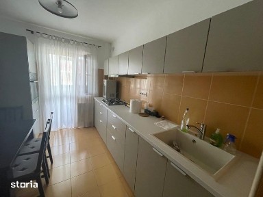 Vand apartament 2 camere, decomandat, 60 mp (balcon inclus), bloc 1983