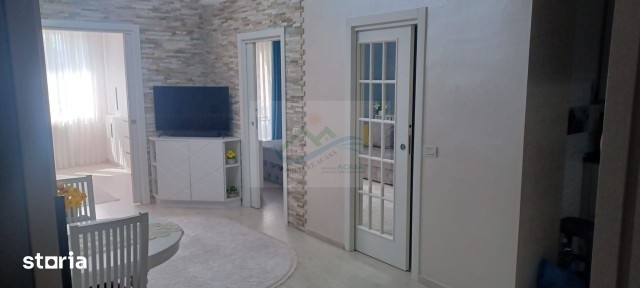 Apartament 2 camere de vânzare.