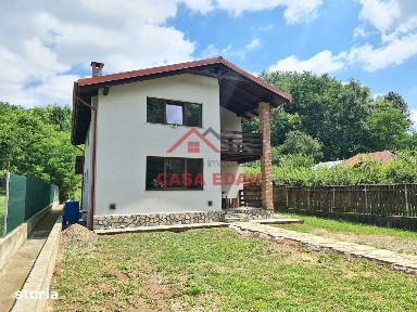 Casa in Alunis-220.000e