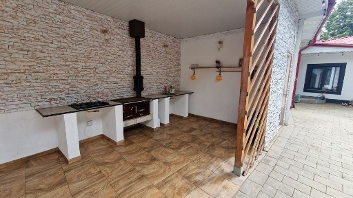Casa cu 4 camere, zona linistita