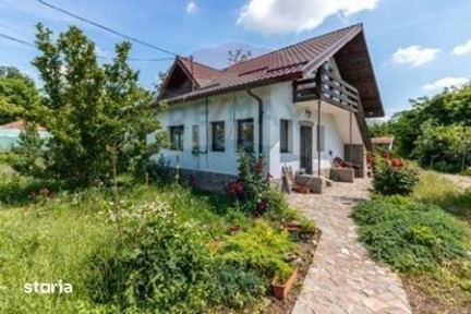 Vila spațioasă cu teren generos în Tomșani, Dâmbovita