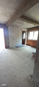Apartamente noi, cu scara interioara, în Zalău (22Decembrie).