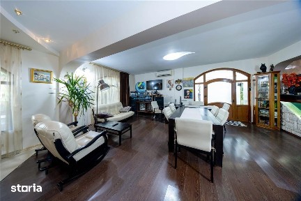 Vanzare VilaPensiune 9 camere zona Mamaia Nord langa plaja