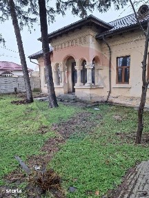 Conac boieresc renovat, 3.300 mp teren, central, Caracal