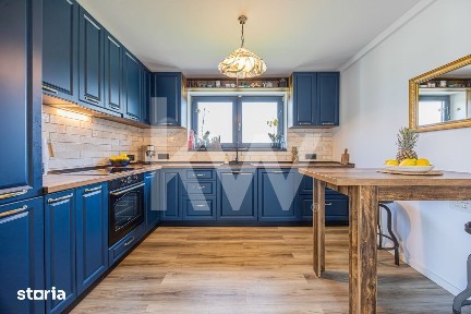 Vanzare casa cu 5 camere, 3 bai, teren 500 mp - Cristian