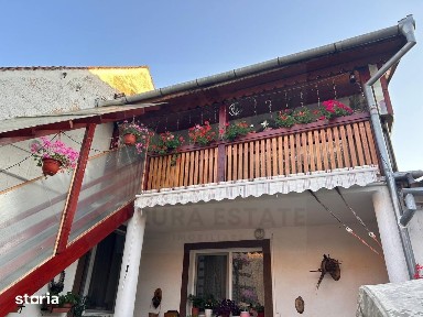 Casa 3 camere 73,73 mp parter 2 pivnite si magazie centru Cisnadie