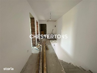 Vila moderna, 4 camere + curte,zona linistita, oportunitate unica