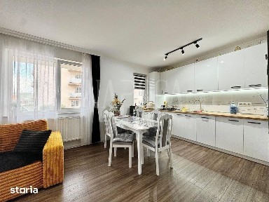 Apartament 3 camere de vanzare in Floresti