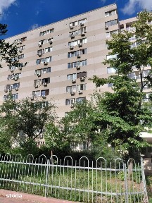 Garsoniera bloc reabilitat, 10 min metrou Titan