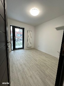 Comision ZERO! Spațiu comercial Podu Roș Salubris, loc de parcare