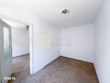 Pret bun pentru 3 camere in Bacau