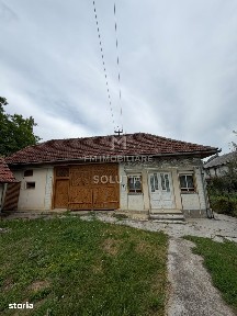Casă cu teren generos în Buciumi