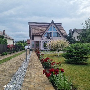 Vila de vanzare 260 mp cu anexe 40 mp si teren 1600 mp