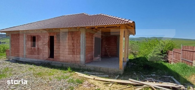 Casa la rosu 4 camere, 105 mp, 5 ari teren, zona Sigmir