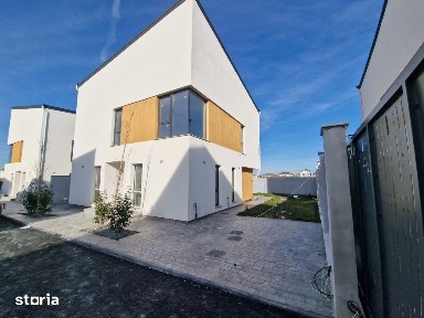 Vilă 6 camere, 306 mp teren, mansardă, lângă pădure