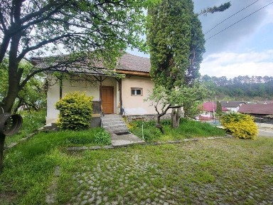 Casa cu pozitie deosebita in zona centrala