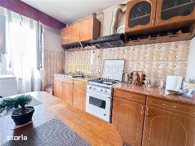 Apartament 2 camere semidecomandat, de vanzare - Aleea Visinului, Baca