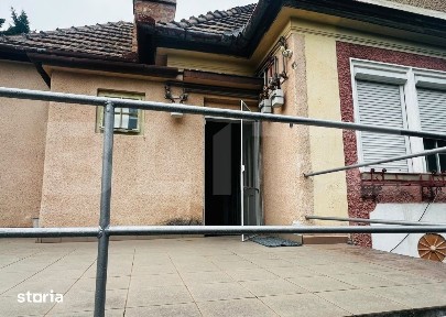 Apartament 2 camere, 74 mp, renovabil, zona Ultracentral