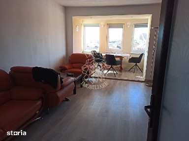 Apartament 3 camere 82 mp-balcon-2 bai-etaj 3-parcare-Central
