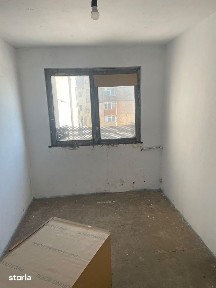 Apartament 2 camere, etaj 2/4, fara imbunatatiri, zona Scoala 6