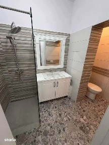 De vanzare apartament cu 2 camere, decomandat, 3 balcoane, renovat