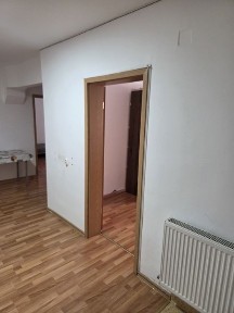 Inchiriez ap de 2 camere în Apahida, zona RAR